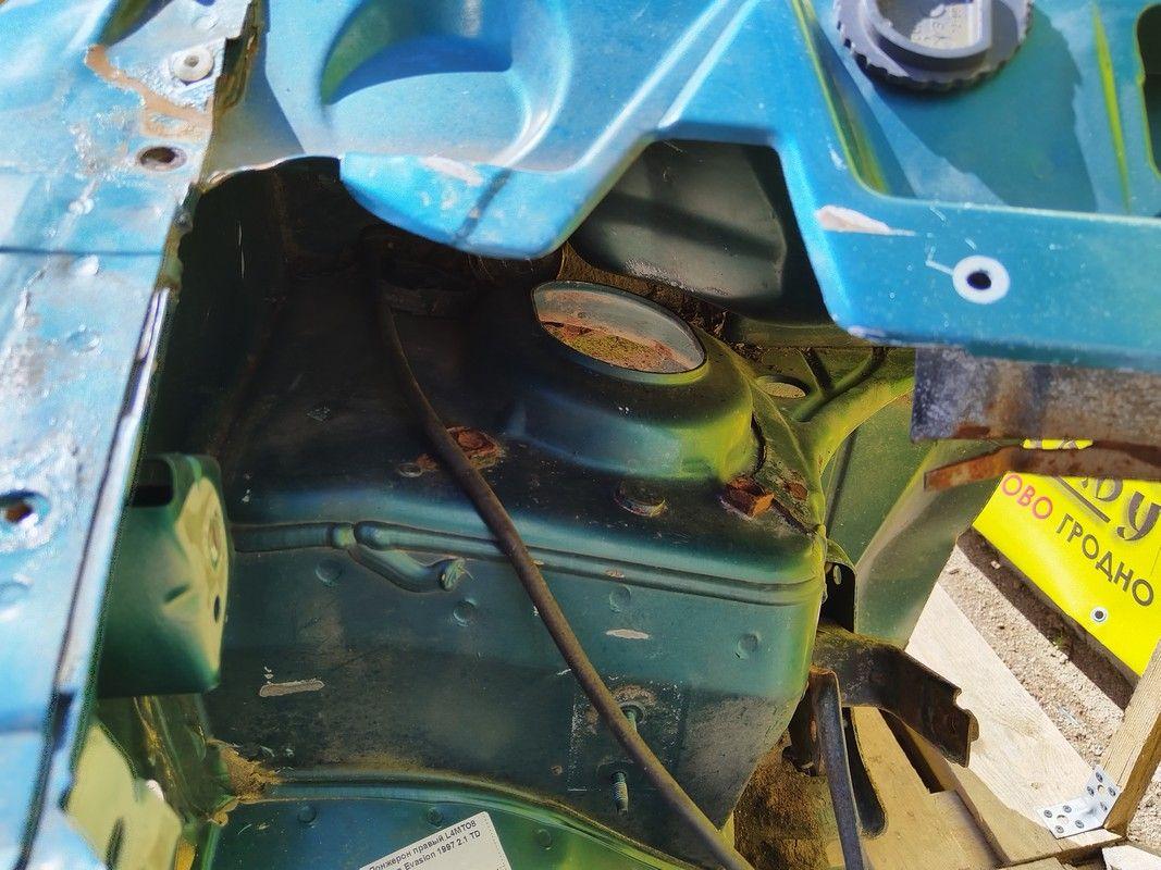 Лонжерон правый L4MTO8 Citroen Evasion купить с доставкой