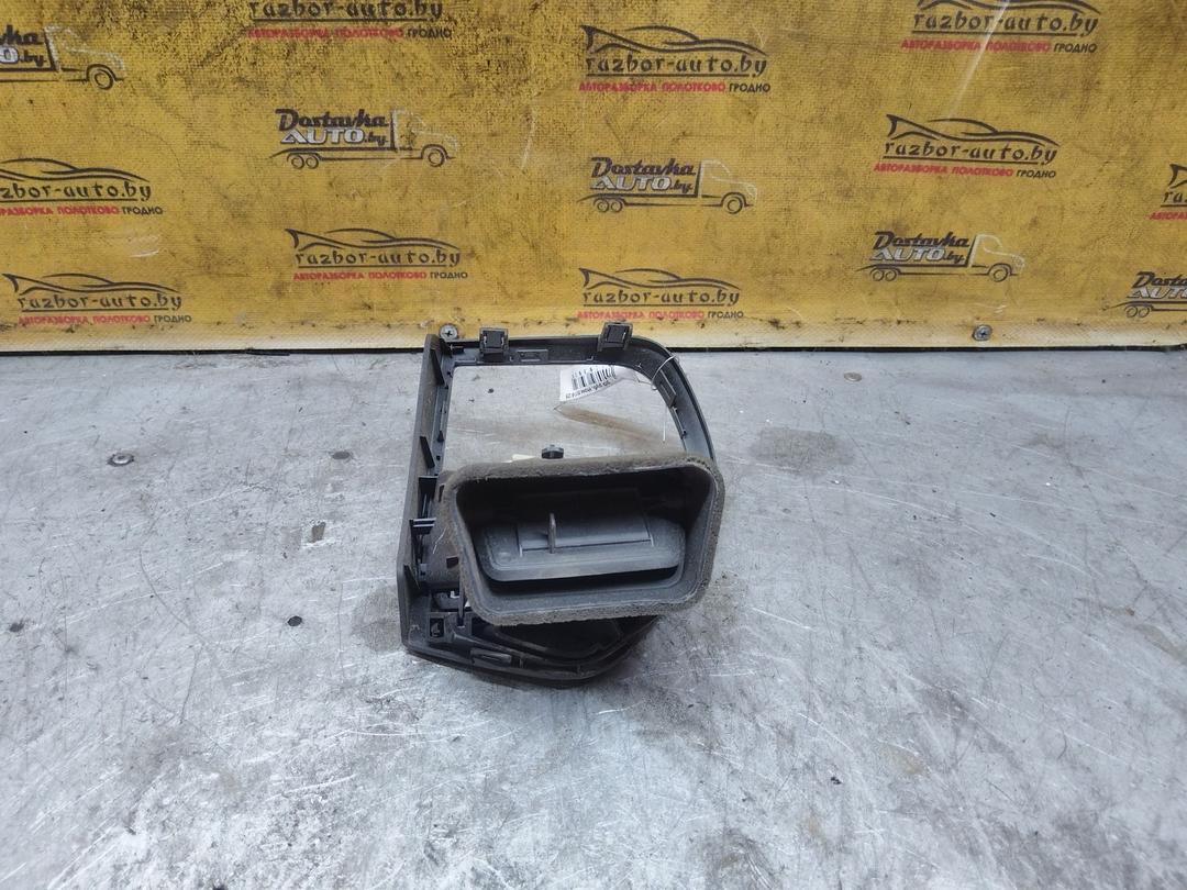 Дефлектор обдува салона U8GBSW Citroen C4 Picasso купить на авторазборке