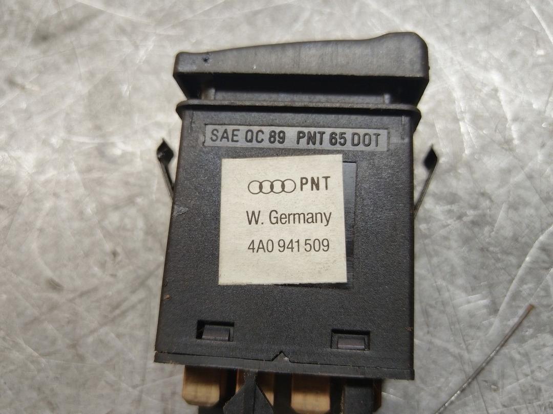 Кнопка аварийной сигнализации L9NVOC Audi 80 - Фото 4