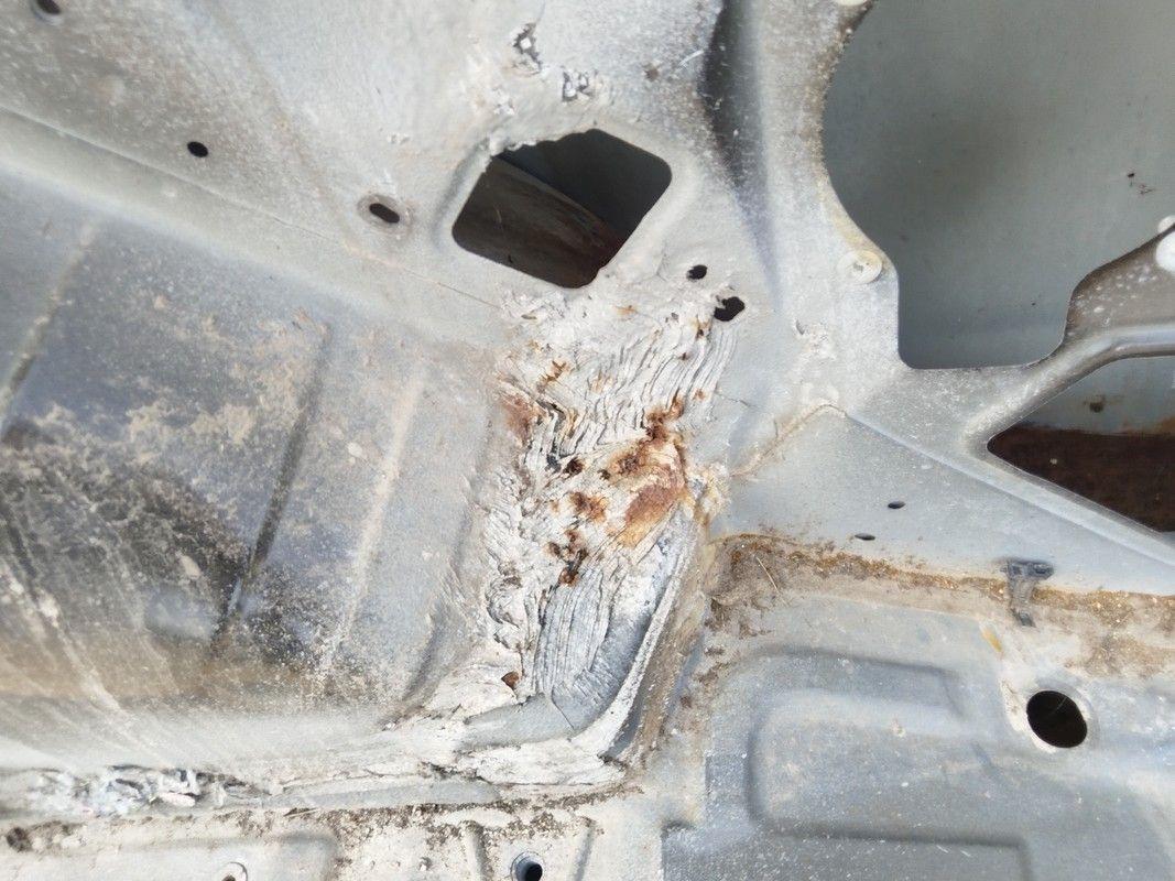 Крыло заднее левое 4VYSAK Mitsubishi Colt undefined