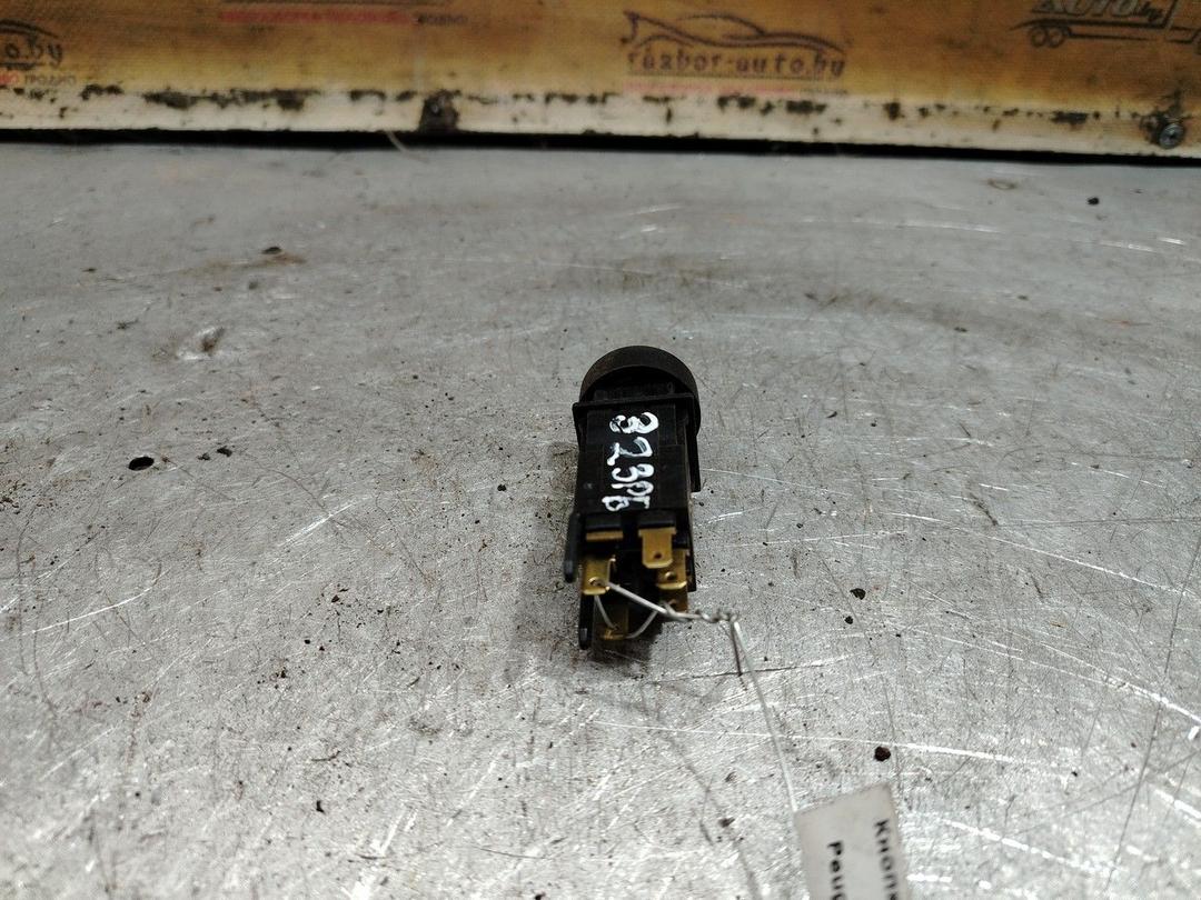 Кнопка подогрева заднего стекла 3T4OJZ Peugeot 106 - Фото 3