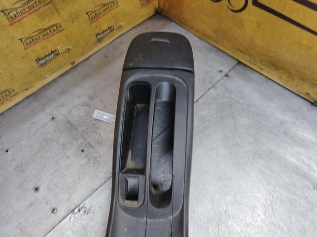 Консоль салона (кулисная часть) B1DTVW Mazda Premacy купить