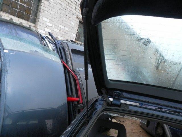 Амортизатор крышки багажника (3-5 двери) KY9179 Audi 80