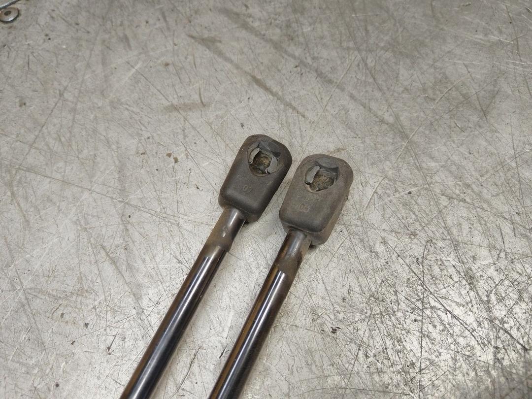 Амортизатор крышки багажника (3-5 двери) Y0AEOC Opel Astra купить с доставкой