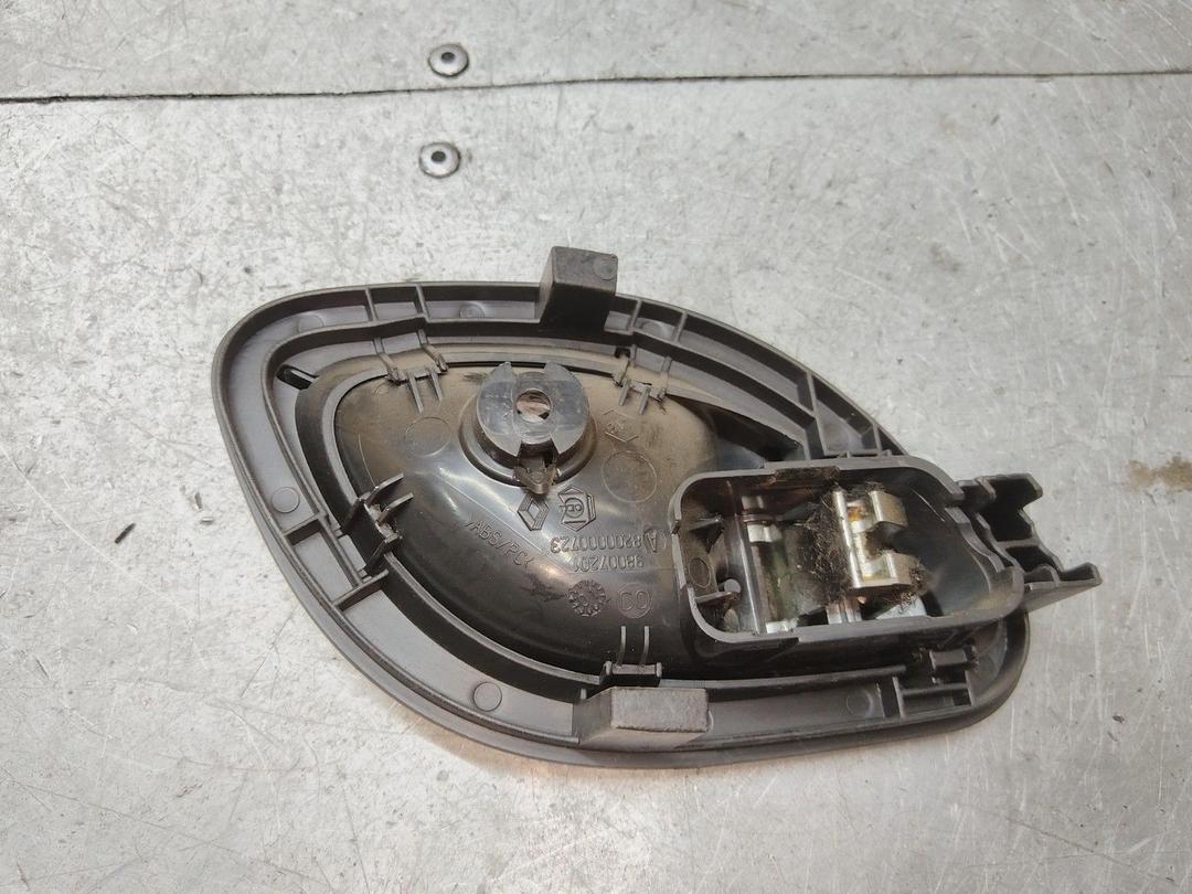 Ручка внутренняя задняя правая 4I3ZL0 Renault Laguna купить