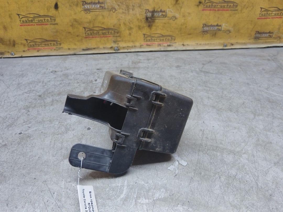 Блок предохранителей R7DU0B Toyota Corolla купить