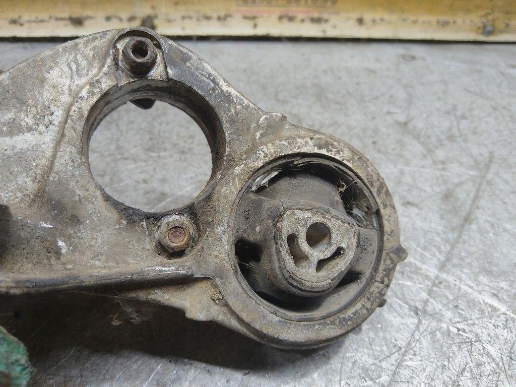 Кронштейн полуоси I9T8E1 Peugeot 307 - Фото 3