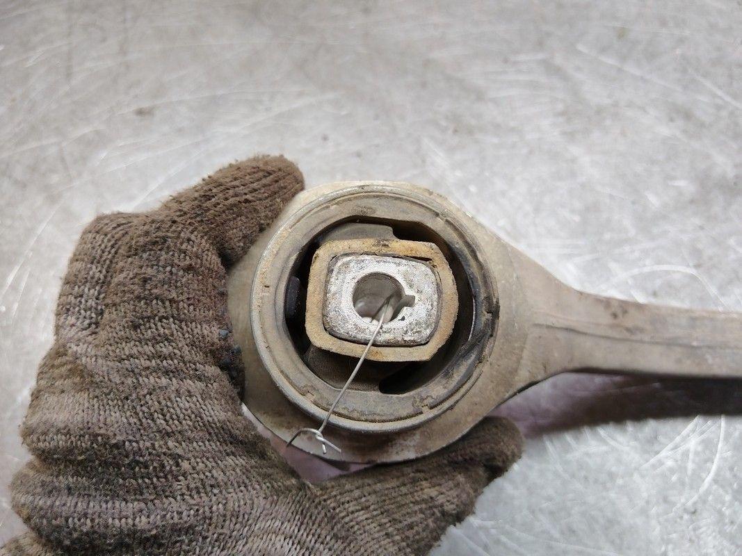 Рычаг передний правый XXD32K Volkswagen Passat undefined