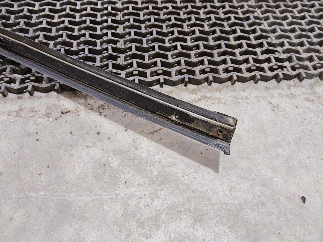 Молдинг крыши UM6PLE Audi 100 купить с доставкой