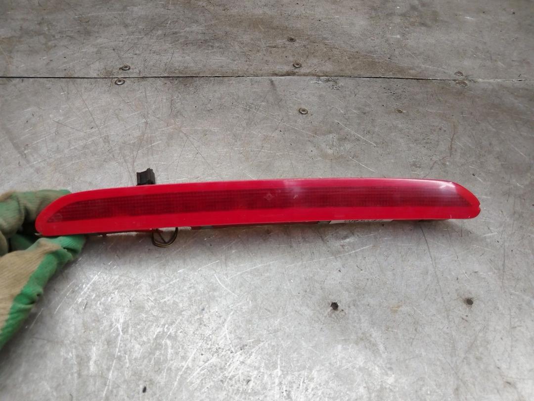 Стоп-сигнал 2XYAE4 Volkswagen Passat - Фото 1