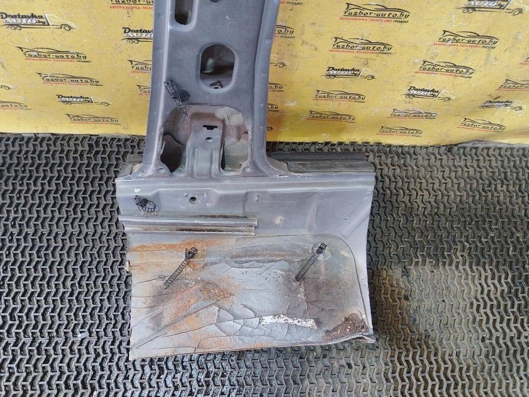 Стойка кузовная центральная правая 8G0YER Audi 80 undefined