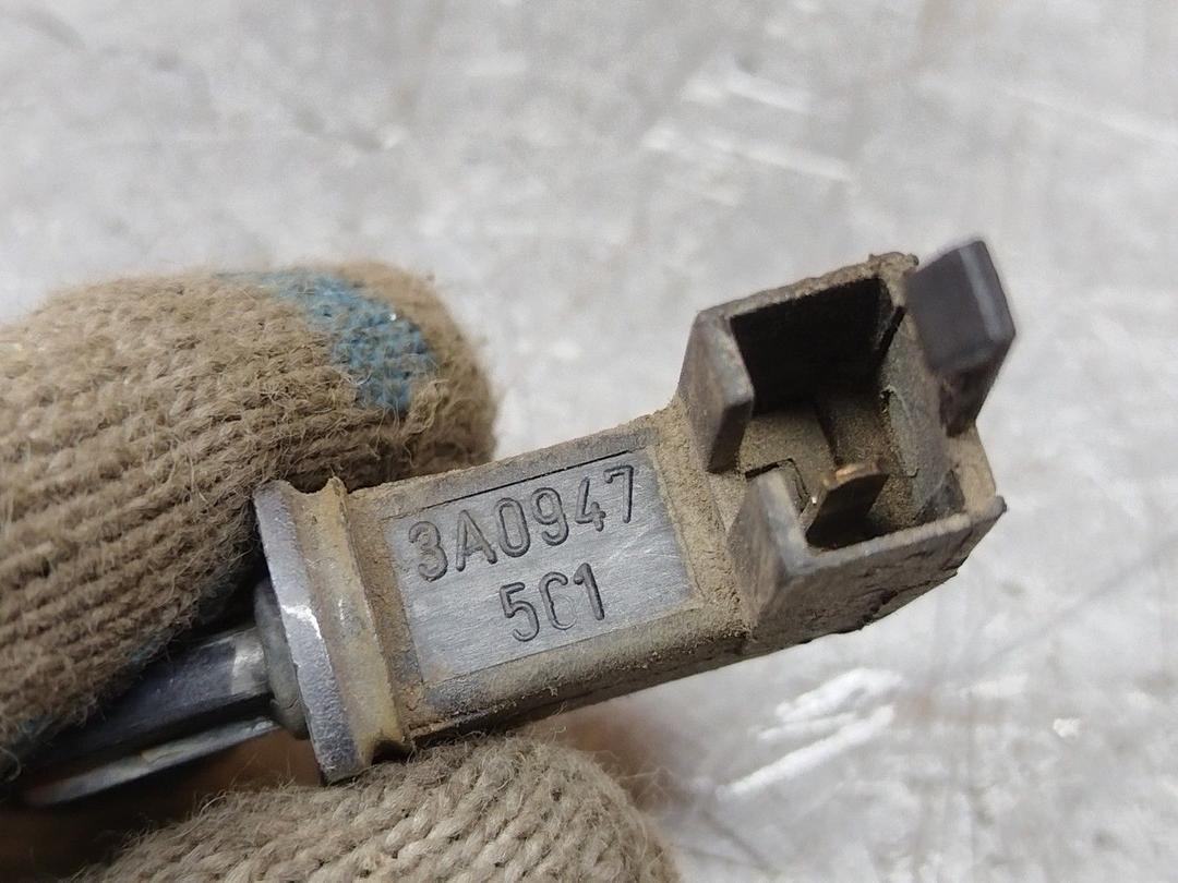 Выключатель концевой (концевик) ZX1GIZ Volkswagen Passat купить с доставкой