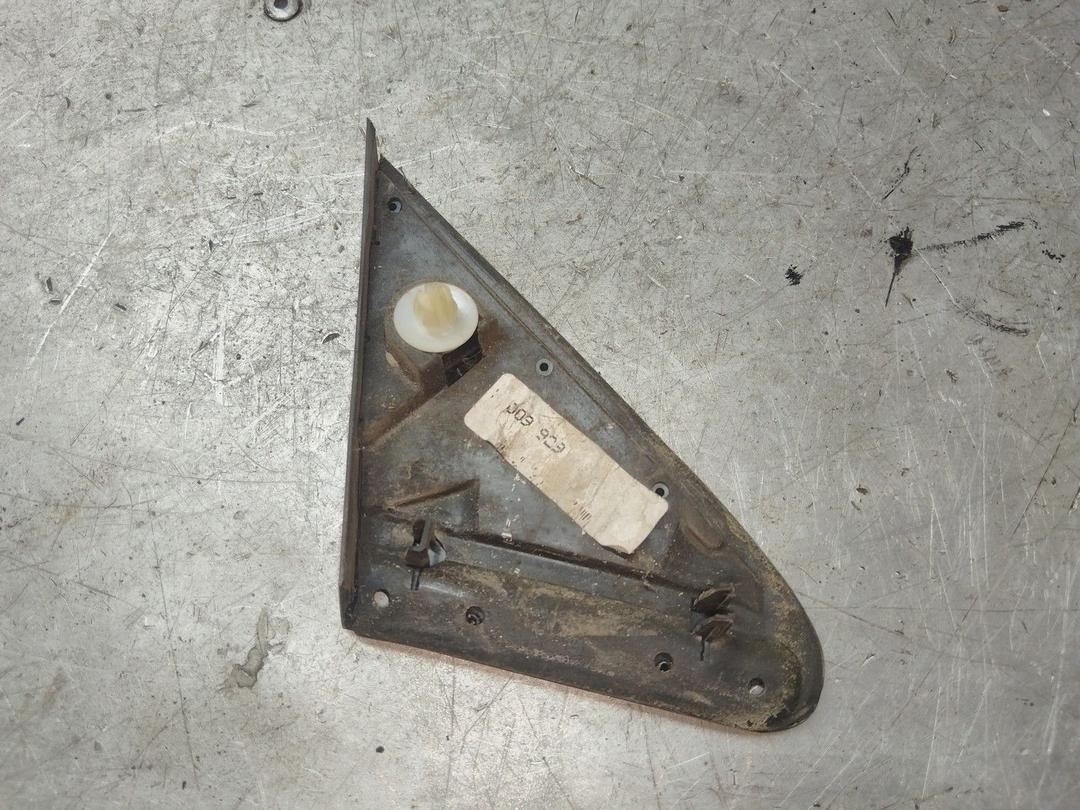 Накладка крыла (уголок зеркала) переднего левого QWLNVD Toyota Avensis купить