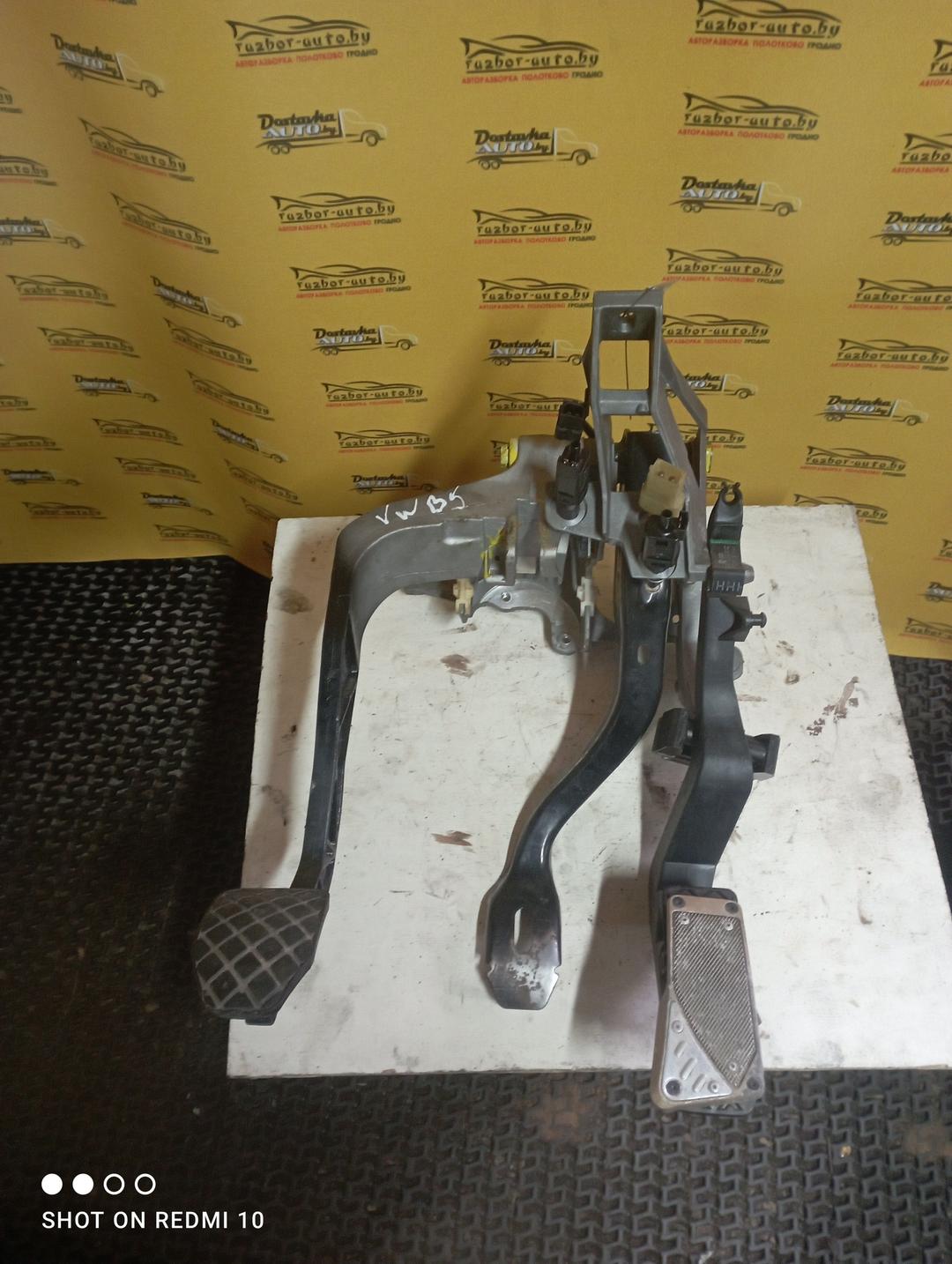 Узел педальный (блок педалей) 57AEBJ Volkswagen Passat купить с доставкой