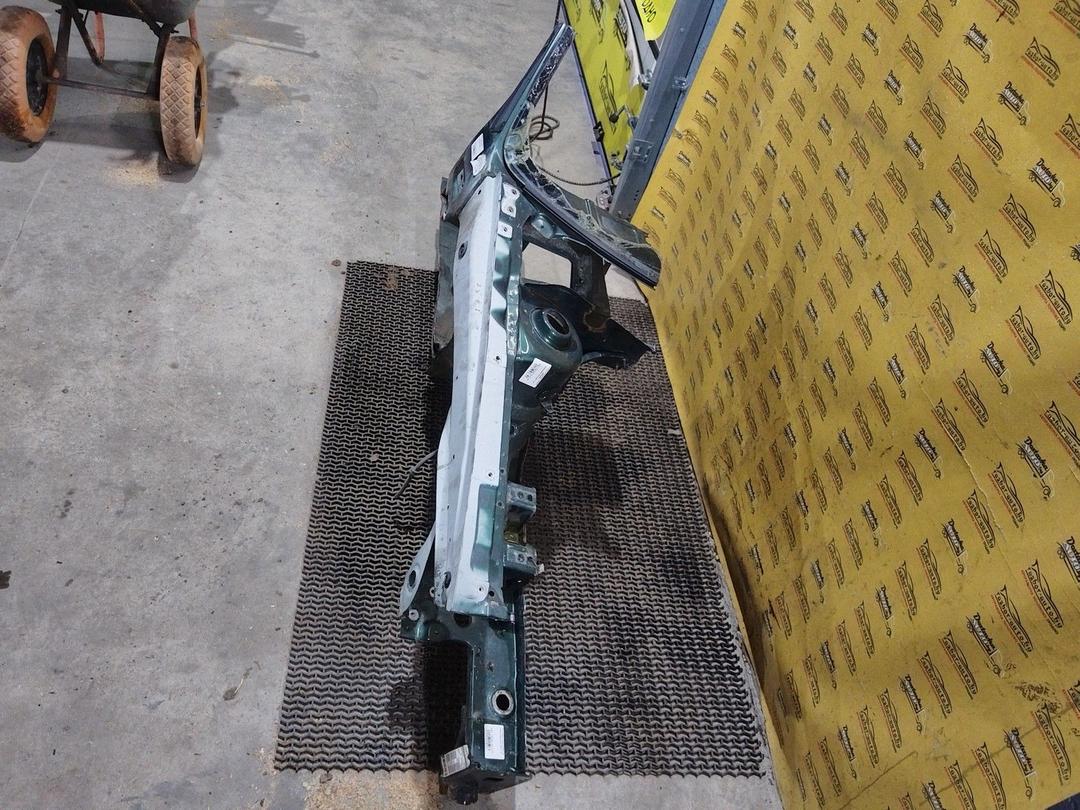 Стойка кузовная передняя правая 8YX5XY Volkswagen Golf купить