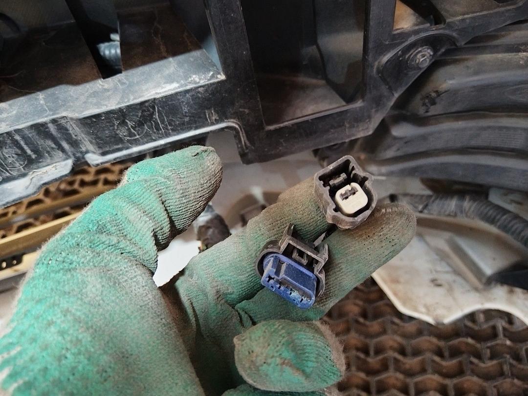 Бампер передний F0272Z Ford Fusion undefined