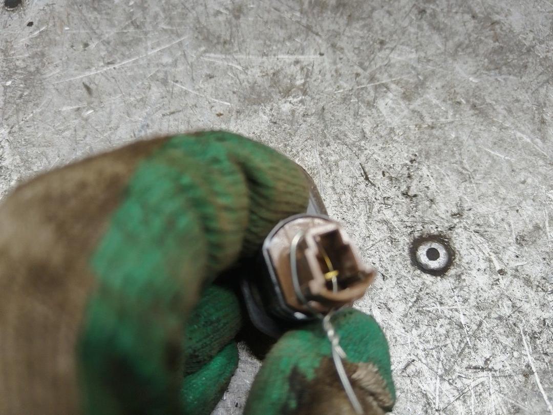 Выключатель концевой (концевик) 6WI7IB Subaru Forester купить с доставкой