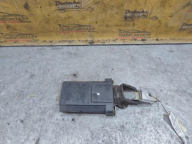 Ограничитель открывания двери передней 06XMWJ Mercedes C W202 купить