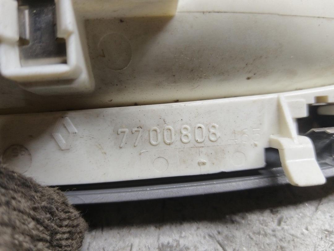 Фонарь салона (плафон) 4QA0G9 Renault Safrane купить на авторазборке