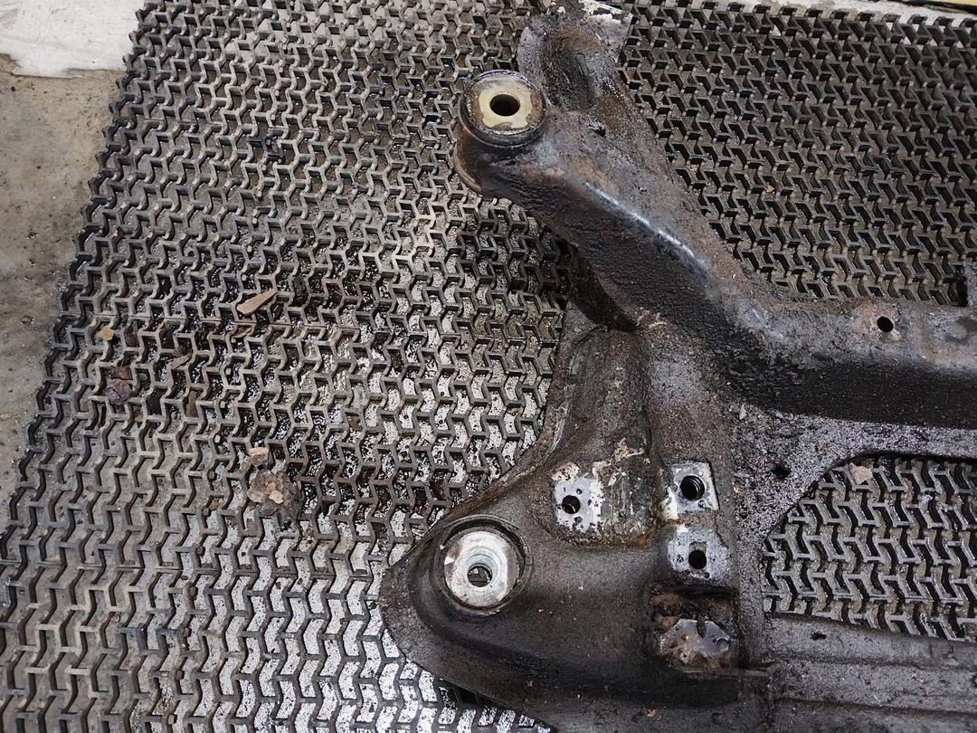 Балка подвески передняя (подрамник) 1XWG3N Peugeot 406 купить с доставкой