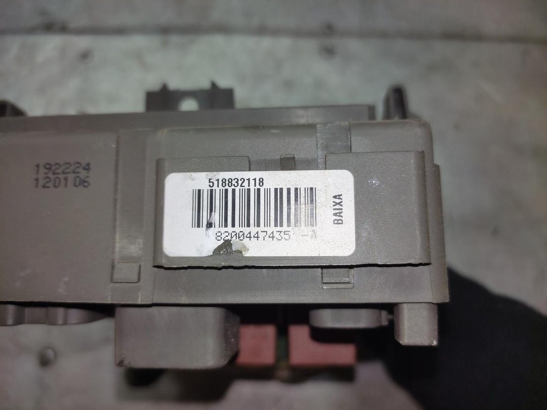 Блок предохранителей 433AIM Renault Espace - Фото 4