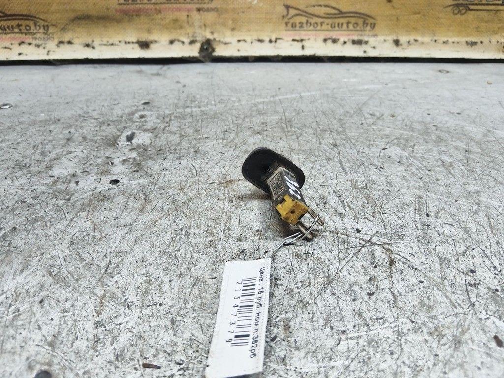 Выключатель концевой (концевик) WAEME9 Audi 80 - Фото 4