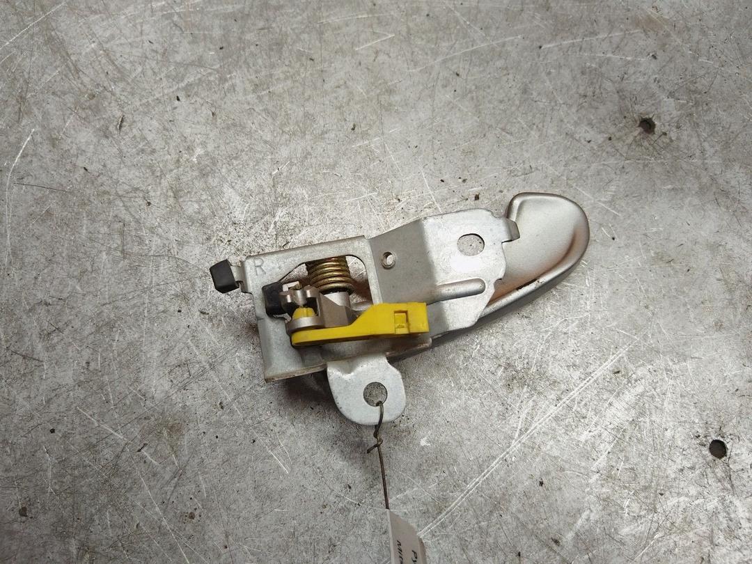 Ручка внутренняя передняя правая 03TAKH Mitsubishi Carisma - Фото 2