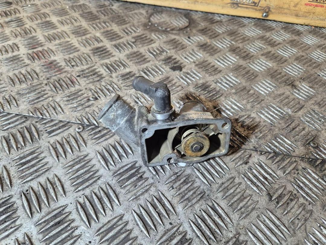 Корпус термостата F2ZR50 Opel Astra - Фото 3