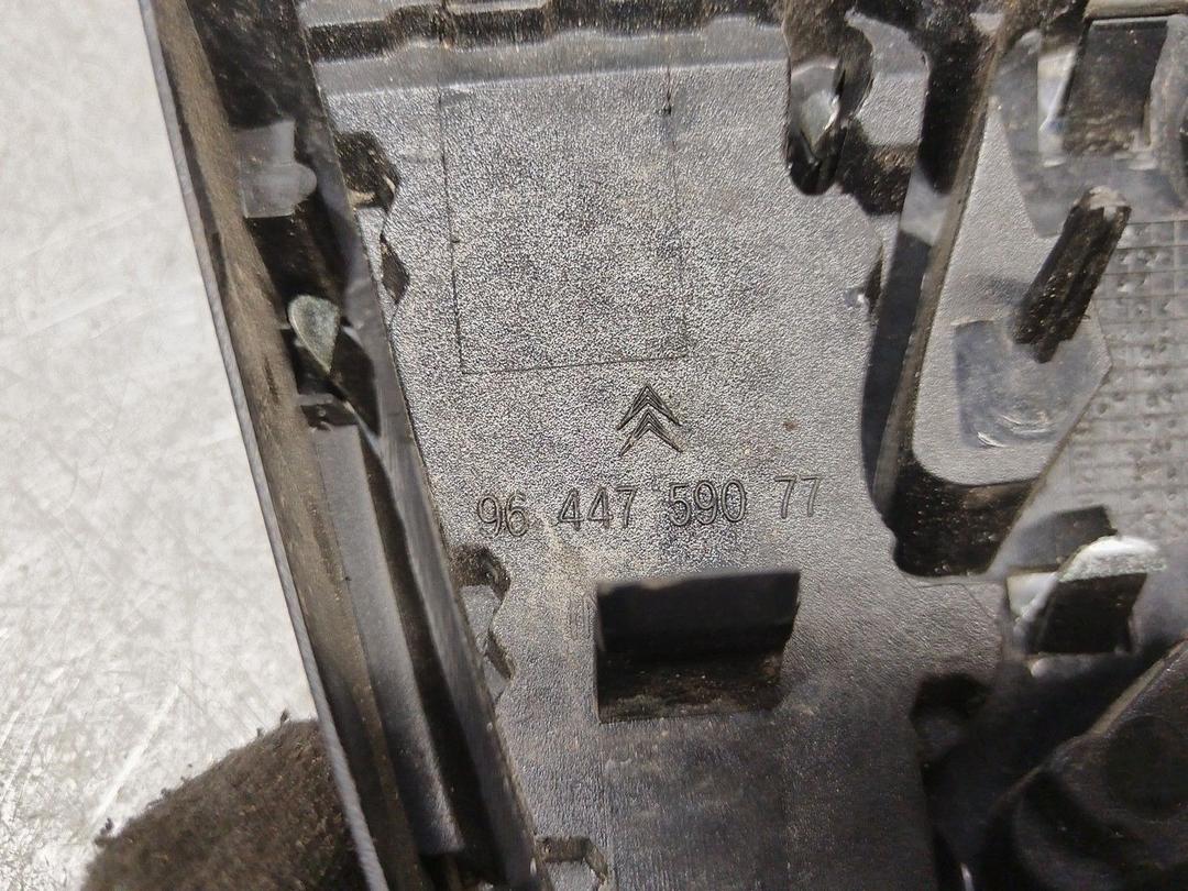 Эмблема RQTJE6 Peugeot Partner - Фото 3