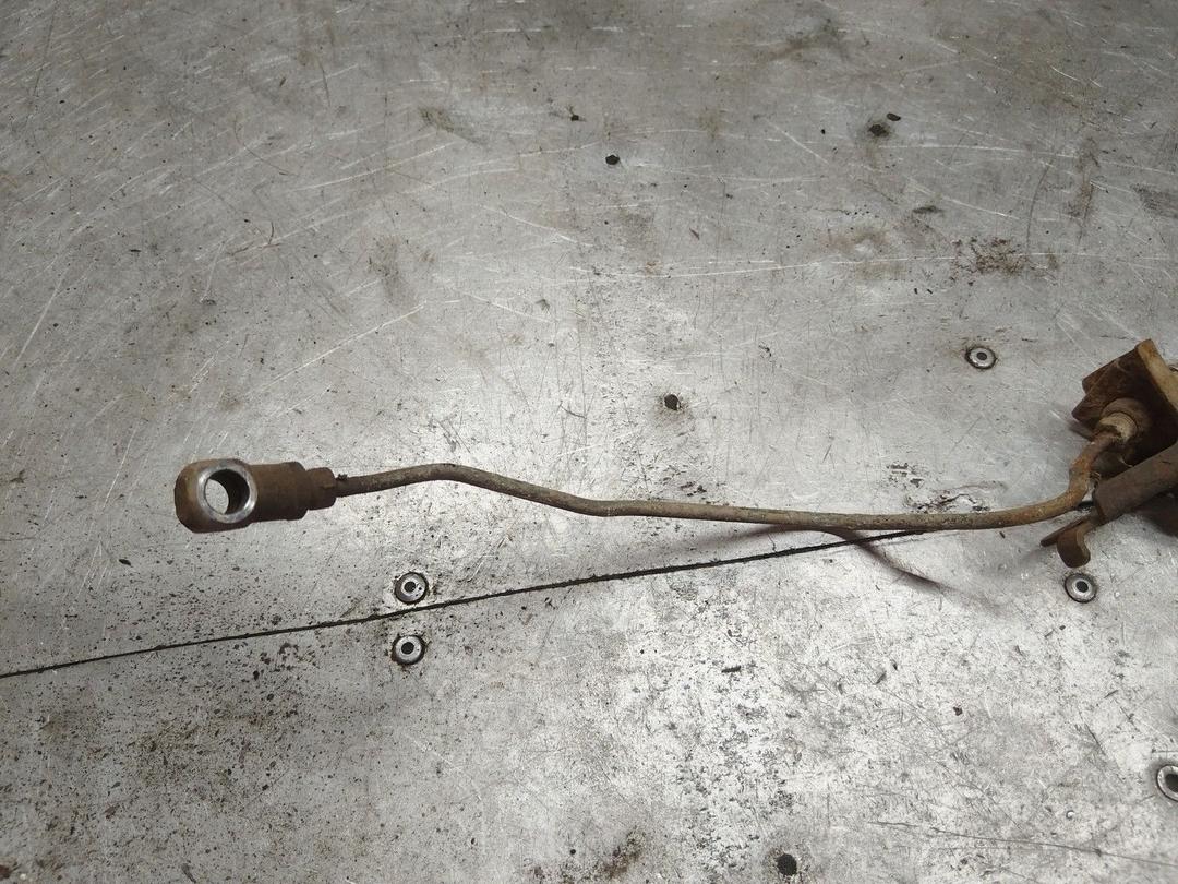 Трубка сцепления Q0X67M Mitsubishi Carisma купить