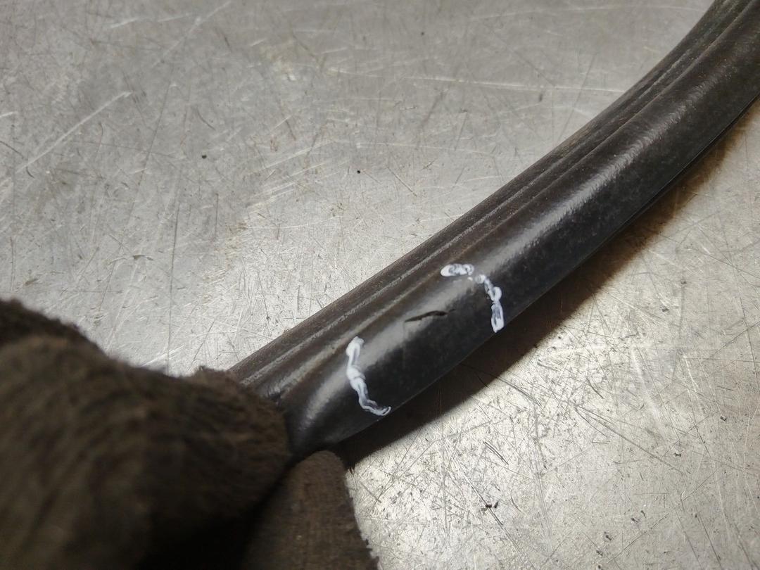 Уплотнитель двери задней правой MAWRTY Volkswagen Sharan - Фото 2