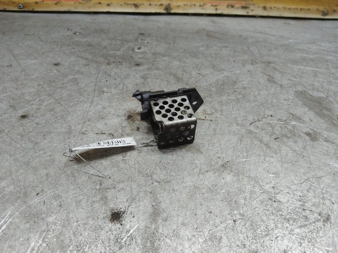 Сопротивление вентилятора охлаждения Q6X1I0 Opel Zafira купить с доставкой