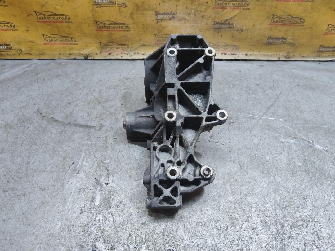 Кронштейн вискомуфты WW7AE1 Volkswagen Passat - Фото 5