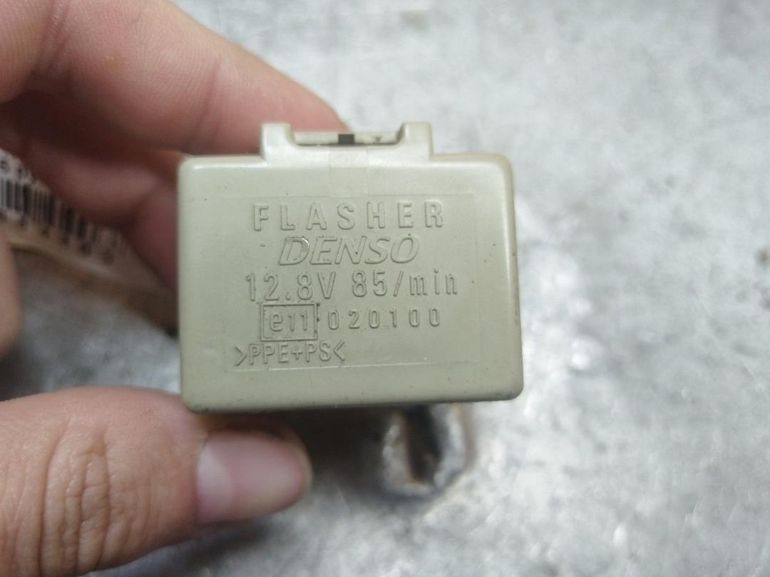 Реле поворотов 7MYZT3 Toyota Corolla - Фото 3