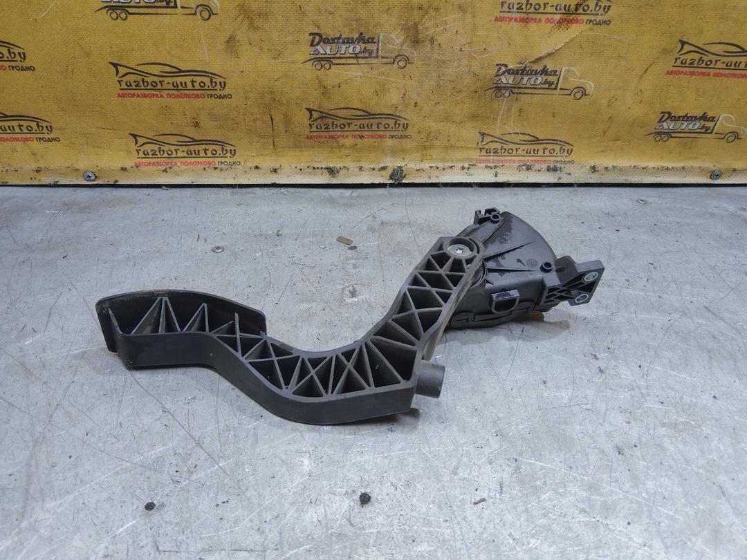 Педаль газа 2Q7USG Volkswagen Passat купить