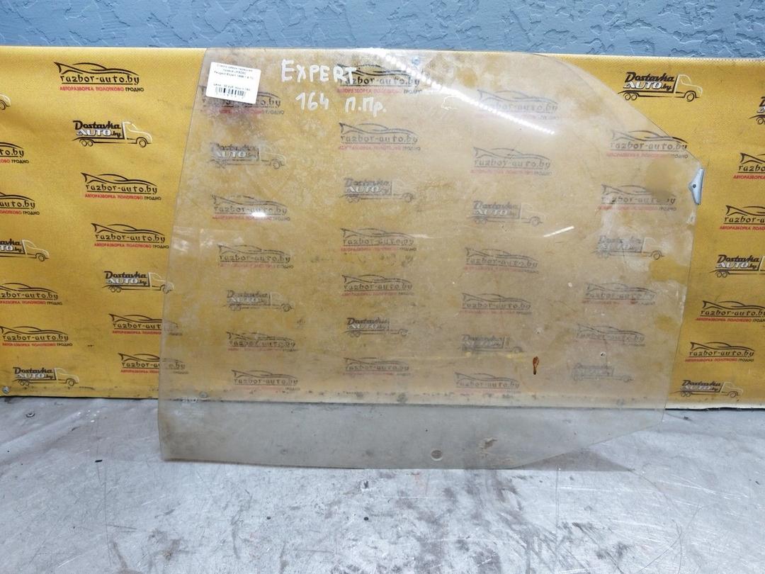 Стекло двери передней правой JKSD8C Peugeot Expert