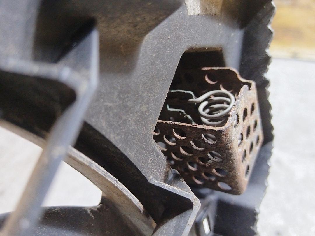 Диффузор вентилятора Q22W1X Opel Astra купить с доставкой