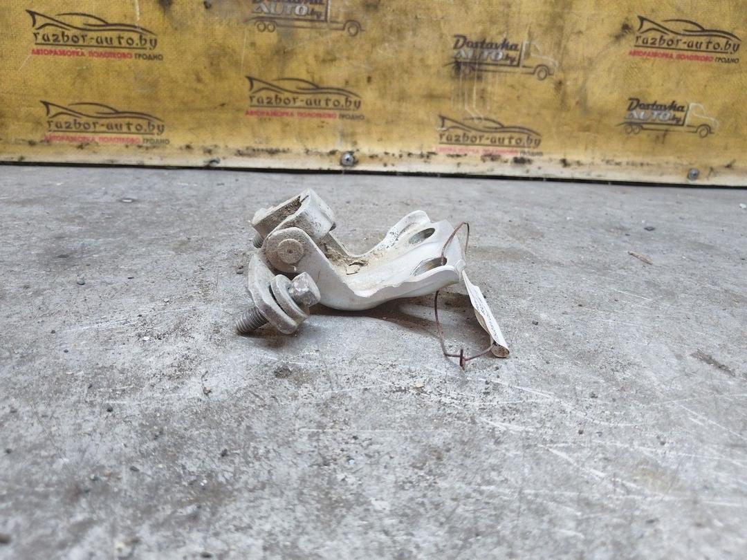 Петля двери задней левой B3QMKN Mitsubishi Carisma купить с доставкой