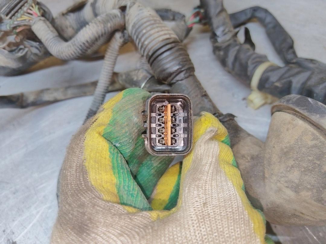 Проводка двигателя LL6O2Y Mitsubishi Carisma undefined