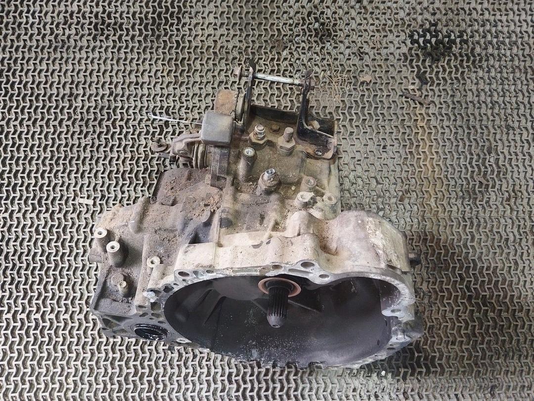 КПП механическая (МКПП) 5-ступенчатая H02SQA Toyota Avensis купить в магазине запчастей бу