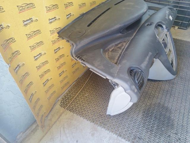 Панель передняя салона (торпедо) DU7KJ1 Citroen Xsara Picasso undefined