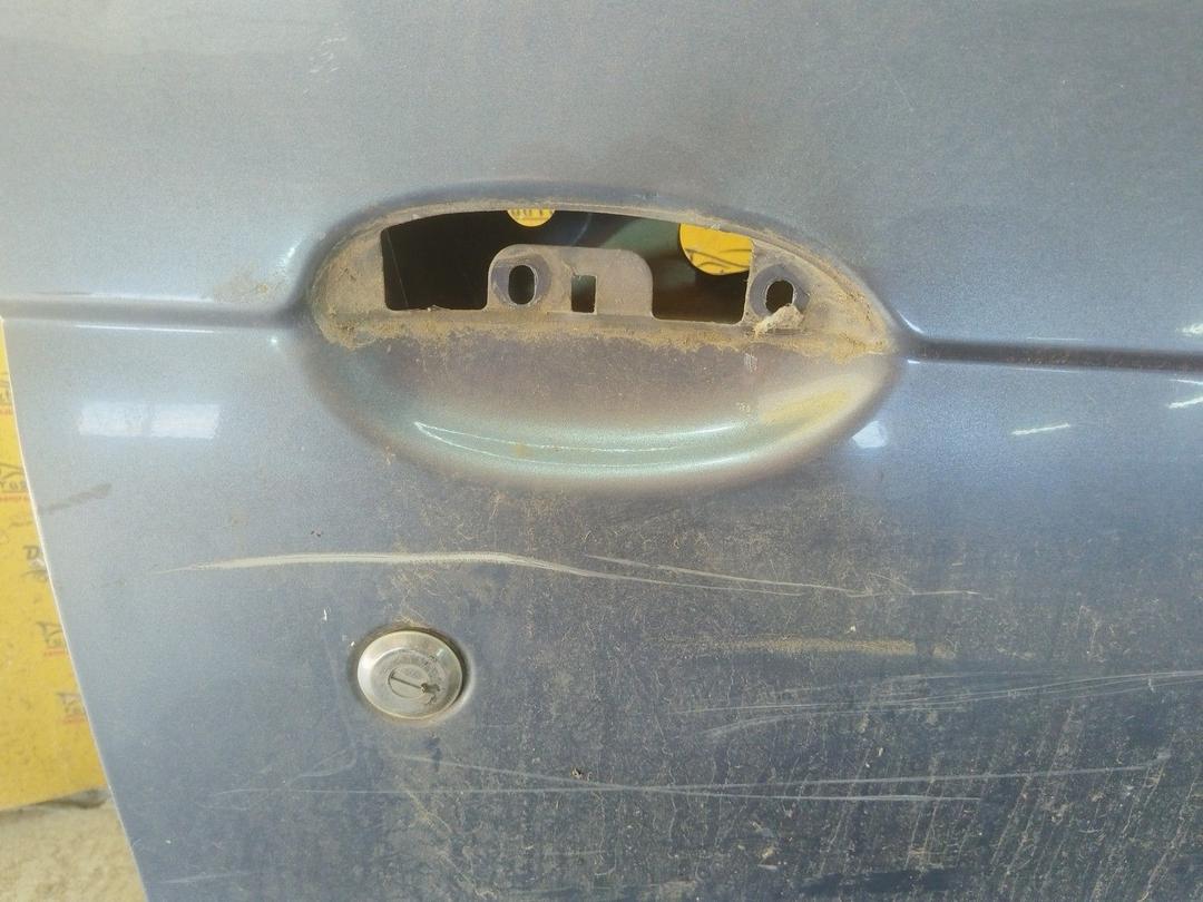 Дверь передняя правая 69LP1K Renault Scenic купить