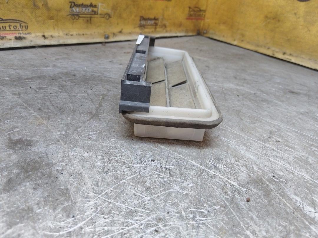 Решетка вентиляции кузова VZXK1Y Saab 9-3 купить на авторазборке