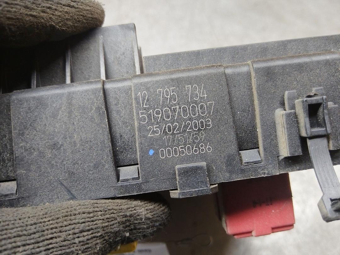 Блок предохранителей 52T5OQ Saab 9-3 купить в магазине запчастей бу