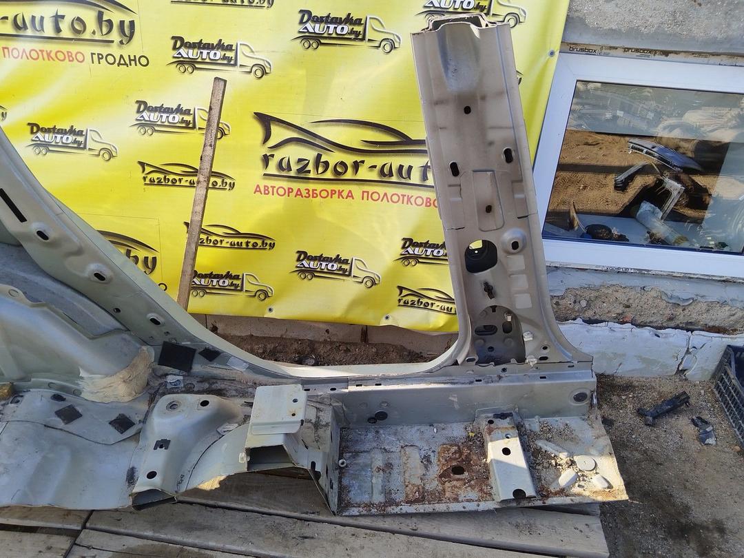 Стойка кузовная центральная левая C87Z4Z Renault Grand Scenic купить в магазине запчастей бу