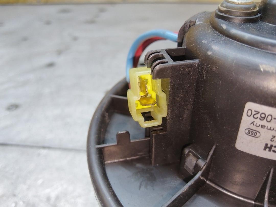 Моторчик печки VLF6D7 Volvo V40 - Фото 4