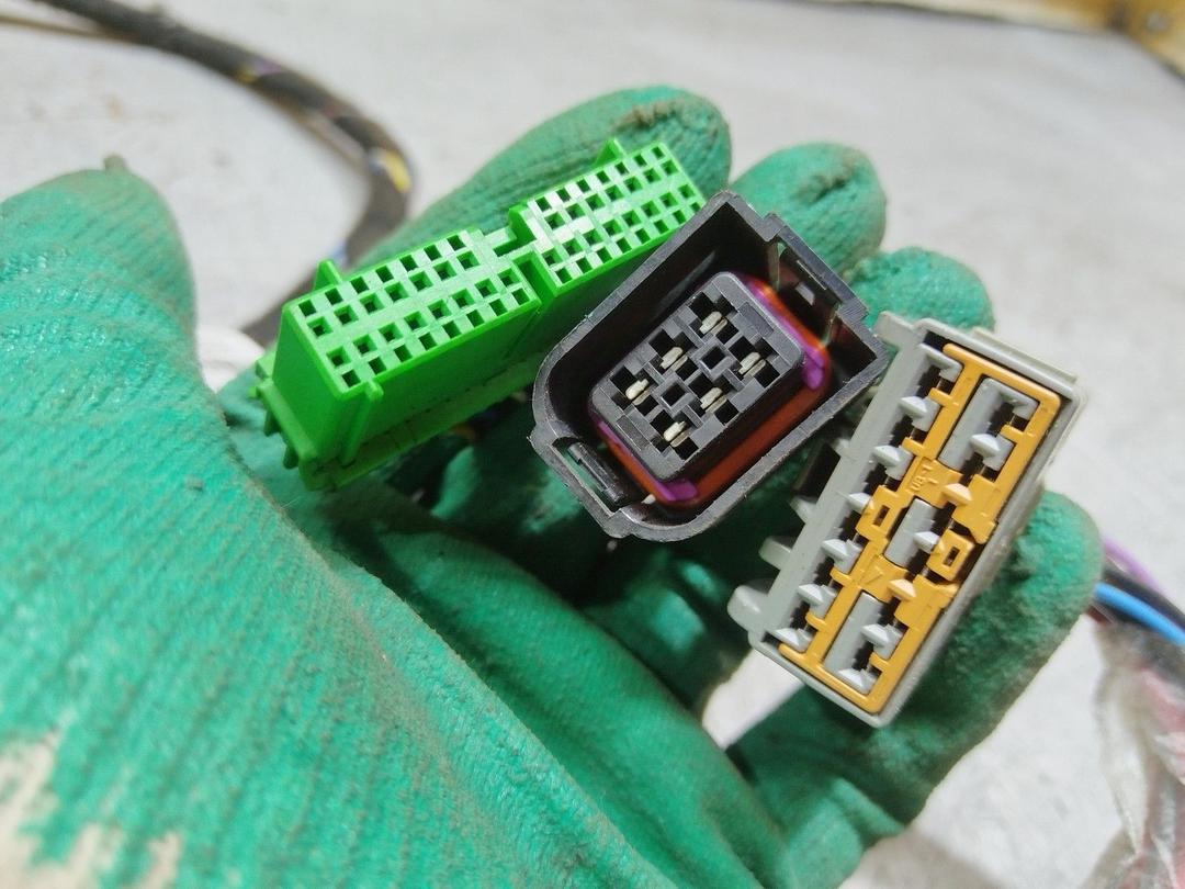 Проводка двери передней левой YCVT2P Volvo S60 купить