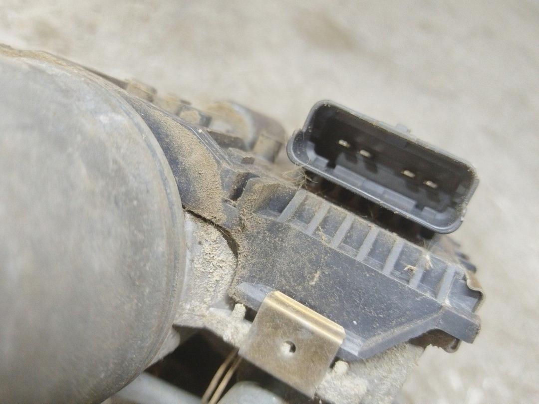 Моторчик передних стеклоочистителей (дворников) DHO8BP Peugeot 407 undefined