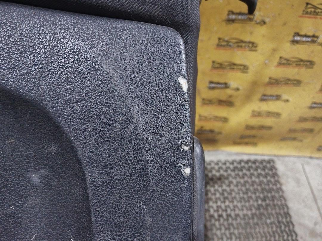 Сиденье переднее FW4XFQ Opel Zafira undefined