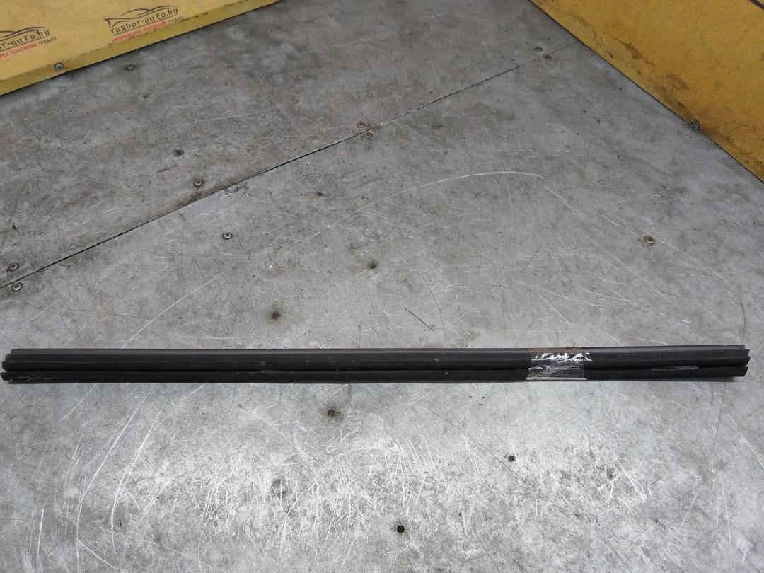 Молдинг стекла двери передней левой внутренний 9T1L1Z Citroen C8 купить